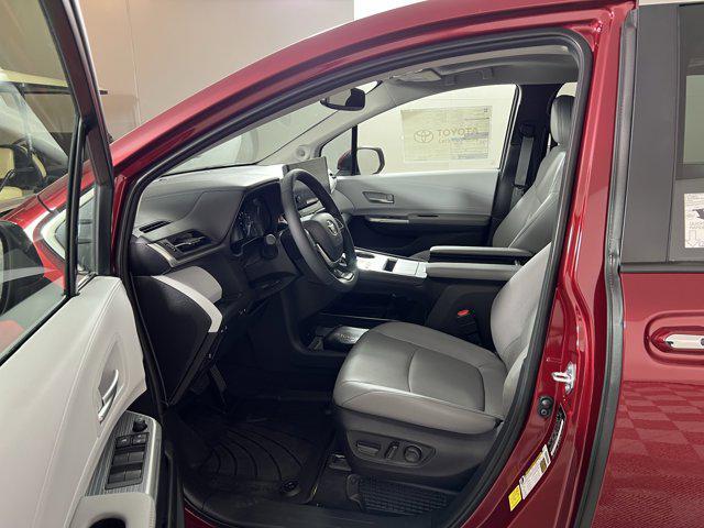 new 2025 Toyota Sienna car