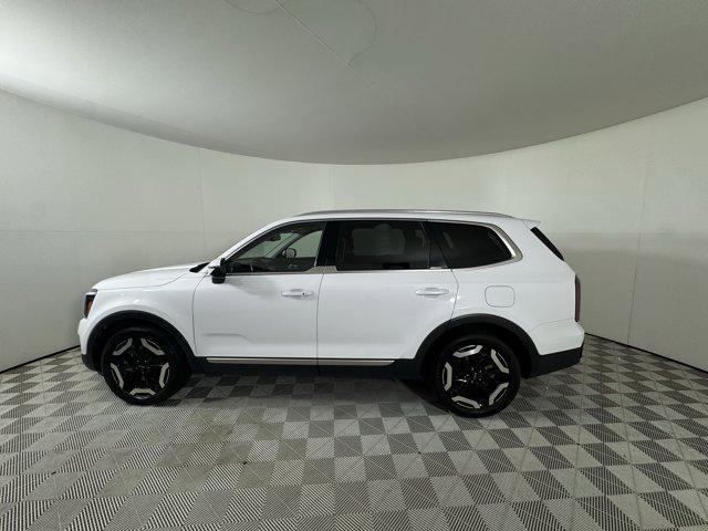 used 2023 Kia Telluride car, priced at $38,000