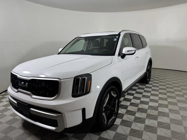used 2023 Kia Telluride car, priced at $38,000