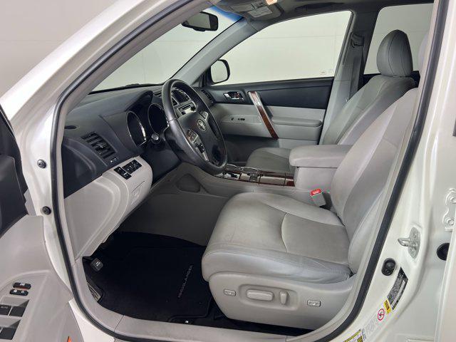 used 2013 Toyota Highlander car, priced at $19,900