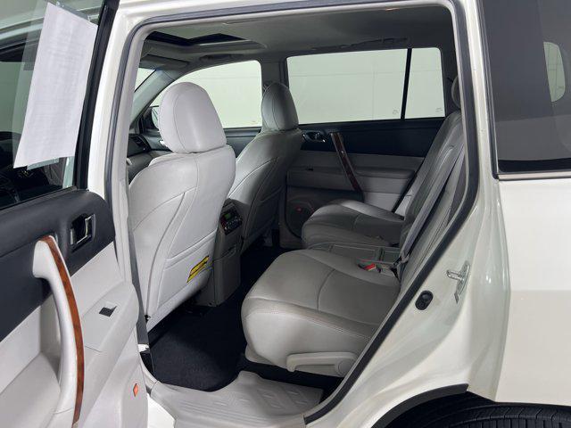 used 2013 Toyota Highlander car, priced at $19,900