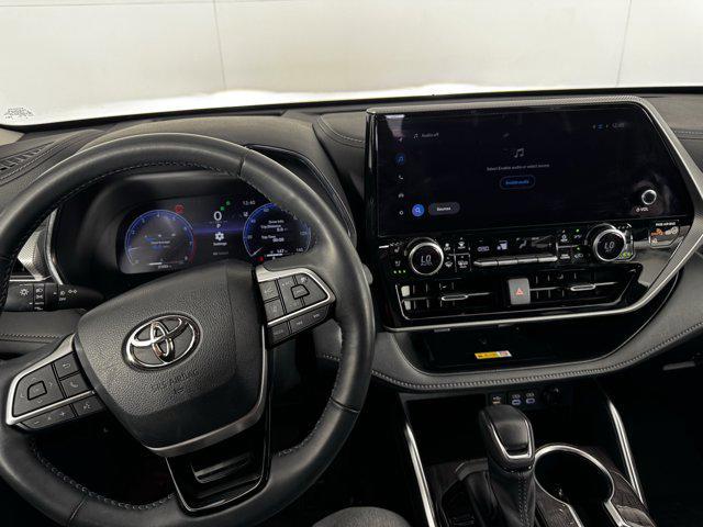used 2023 Toyota Highlander car, priced at $48,500