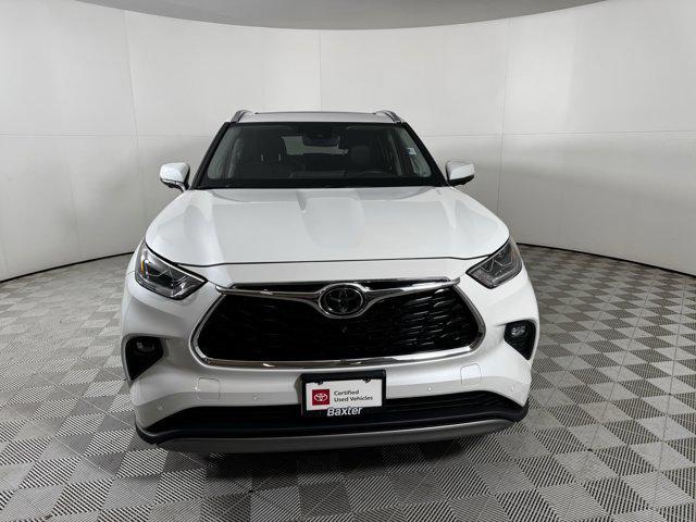 used 2023 Toyota Highlander car, priced at $48,500