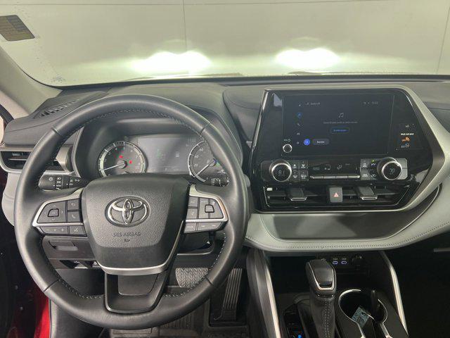 used 2024 Toyota Highlander car, priced at $36,500