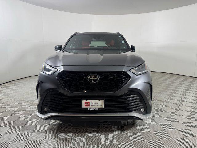 used 2023 Toyota Highlander car, priced at $38,900