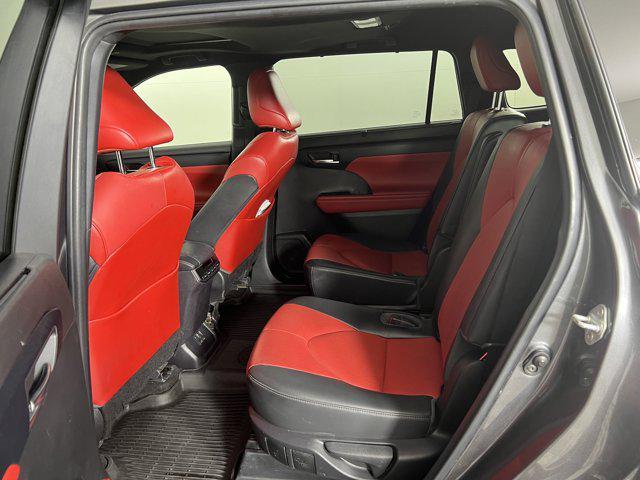 used 2023 Toyota Highlander car, priced at $38,900