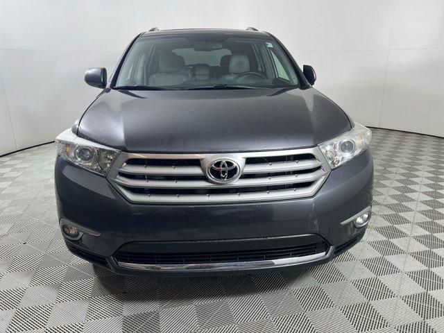 used 2013 Toyota Highlander car, priced at $15,500