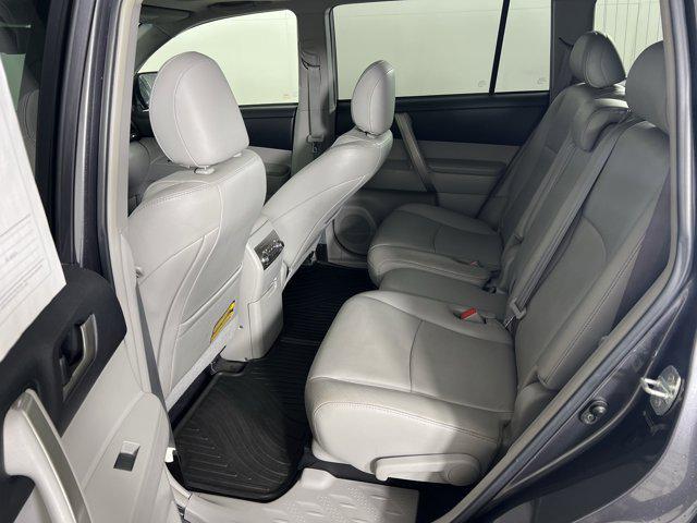 used 2013 Toyota Highlander car, priced at $15,500