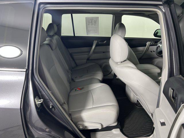 used 2013 Toyota Highlander car, priced at $15,500