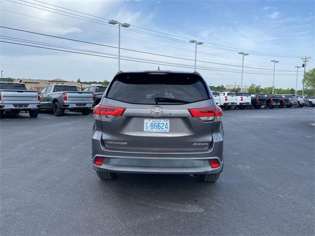 used 2018 Toyota Highlander car, priced at $22,900