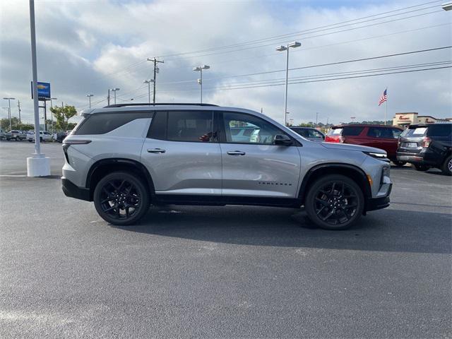 used 2024 Chevrolet Traverse car, priced at $59,900