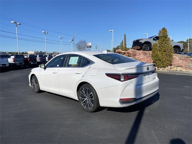 used 2023 Lexus ES 250 car, priced at $32,900