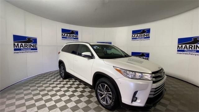 used 2019 Toyota Highlander car, priced at $23,400