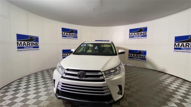 used 2019 Toyota Highlander car, priced at $23,400