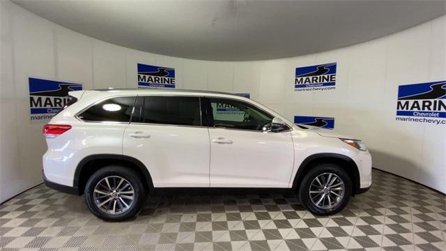 used 2019 Toyota Highlander car, priced at $23,400