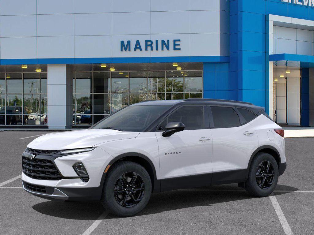 new 2025 Chevrolet Blazer car, priced at $32,975