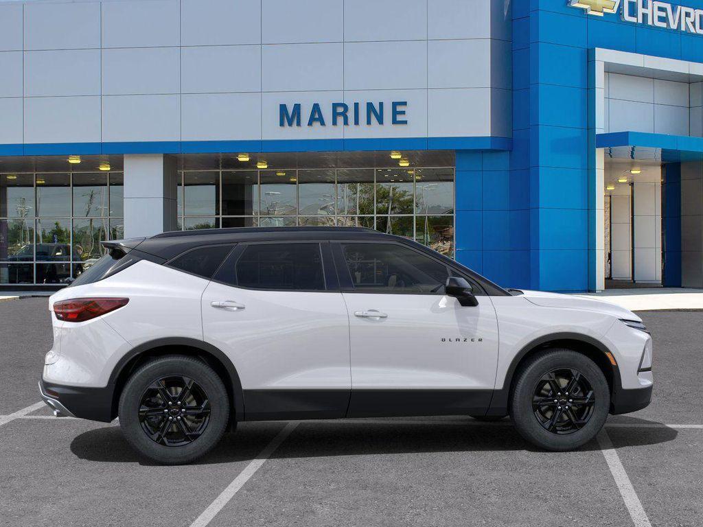 new 2025 Chevrolet Blazer car, priced at $32,975