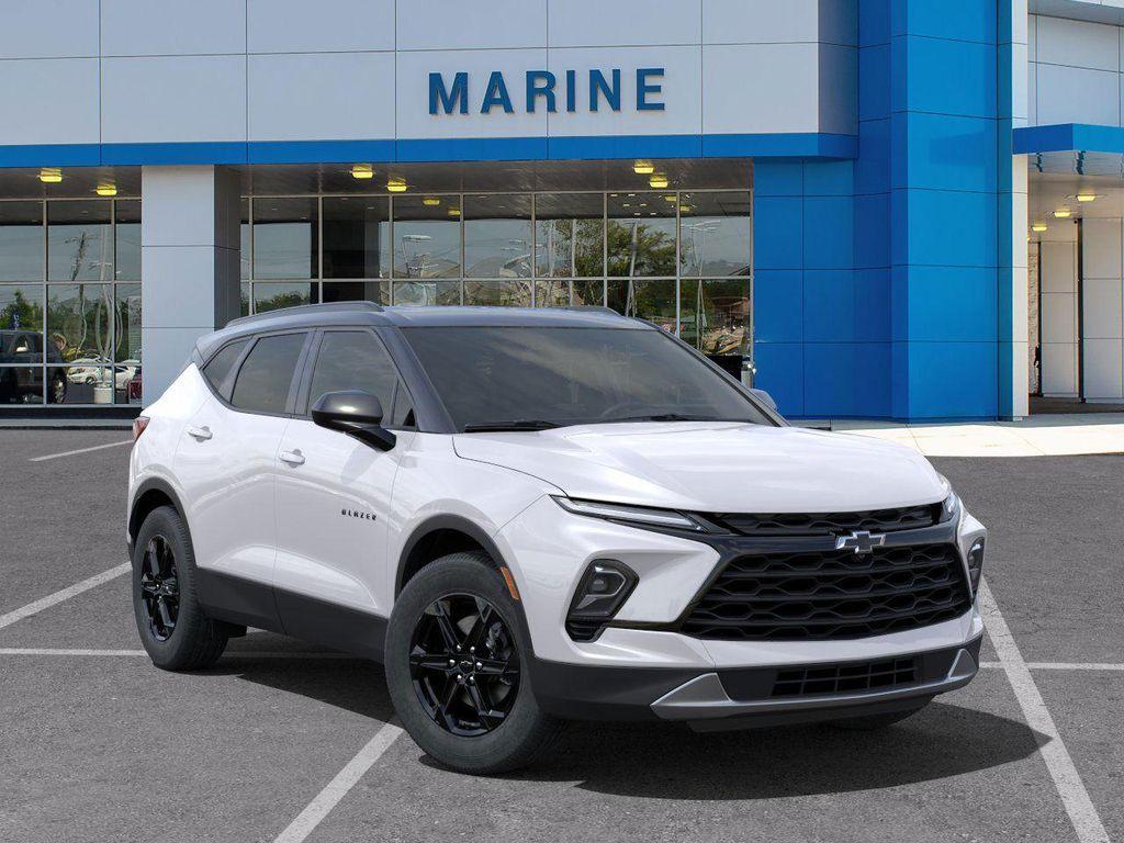 new 2025 Chevrolet Blazer car, priced at $32,975