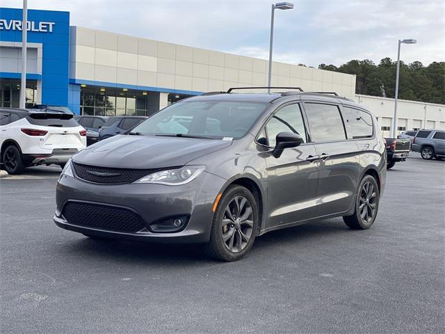 used 2020 Chrysler Pacifica car, priced at $16,400