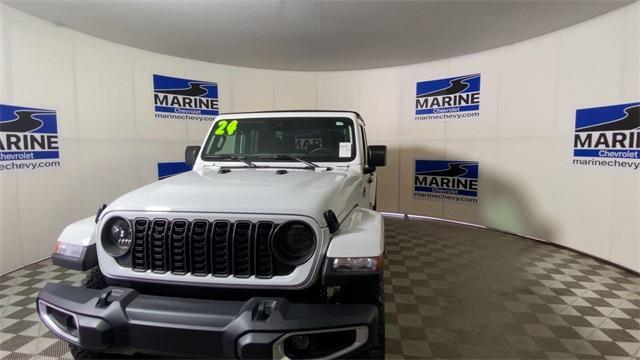 used 2024 Jeep Gladiator car, priced at $34,900