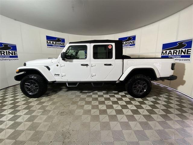 used 2024 Jeep Gladiator car, priced at $34,900