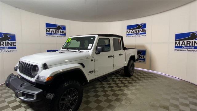 used 2024 Jeep Gladiator car, priced at $34,900