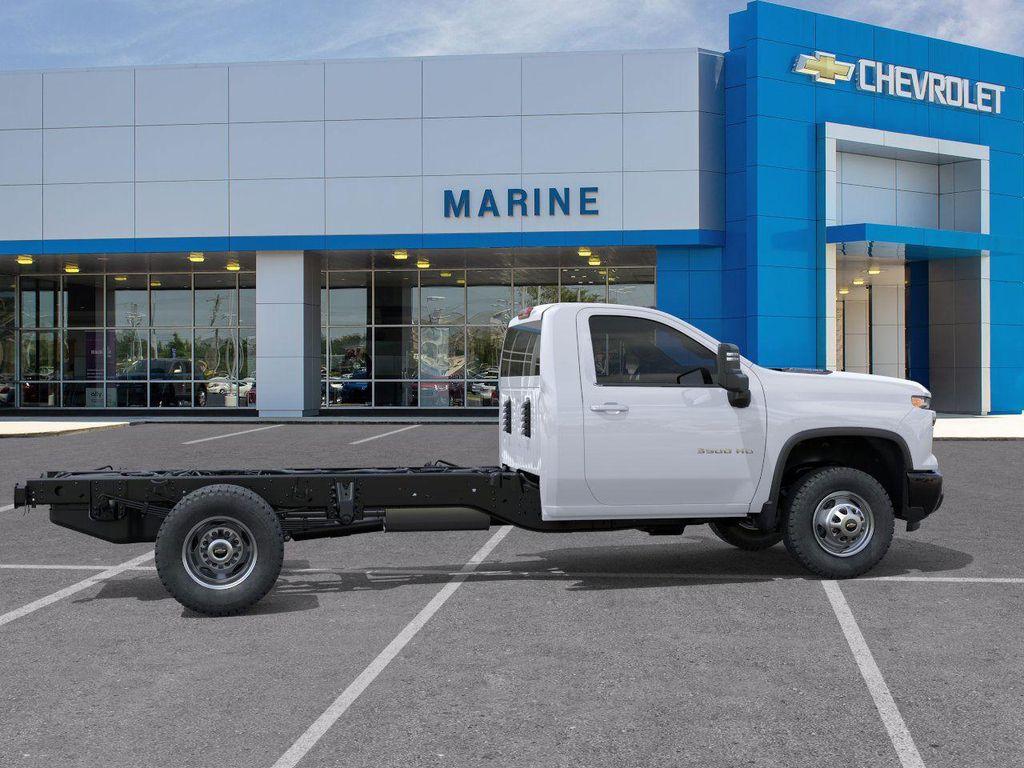 new 2025 Chevrolet Silverado 3500 car, priced at $57,808