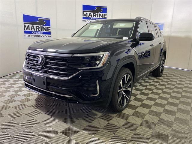used 2024 Volkswagen Atlas car, priced at $45,900