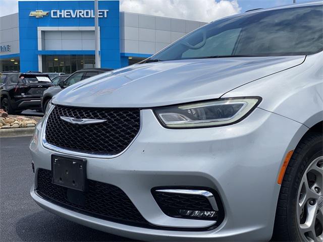 used 2023 Chrysler Pacifica car, priced at $27,400