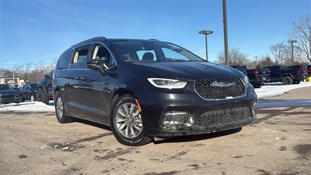 used 2021 Chrysler Pacifica car, priced at $21,100