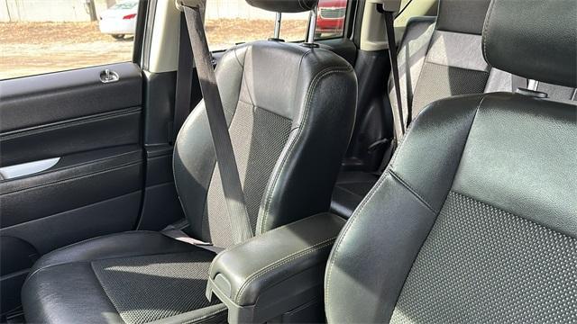 used 2017 Jeep Compass car, priced at $9,400