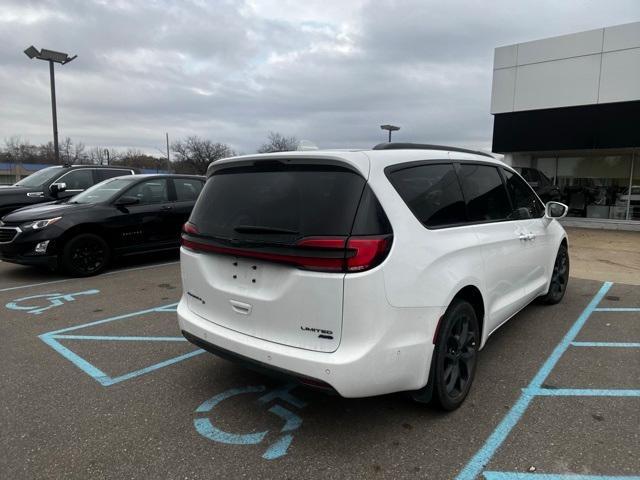 used 2021 Chrysler Pacifica car, priced at $34,500