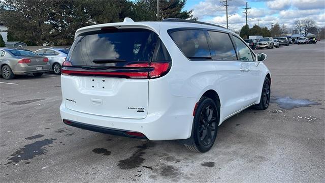 used 2021 Chrysler Pacifica car, priced at $33,300