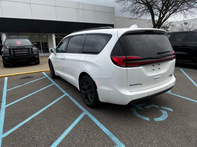 used 2021 Chrysler Pacifica car, priced at $34,500