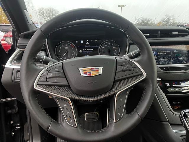 new 2024 Cadillac XT5 car