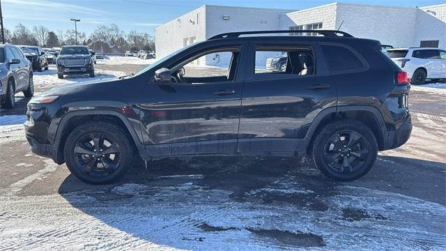 used 2016 Jeep Cherokee car, priced at $13,300