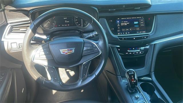 used 2021 Cadillac XT5 car, priced at $30,900