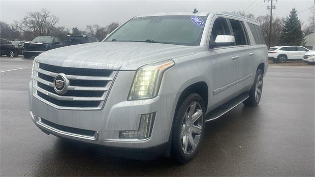 used 2015 Cadillac Escalade ESV car, priced at $26,600