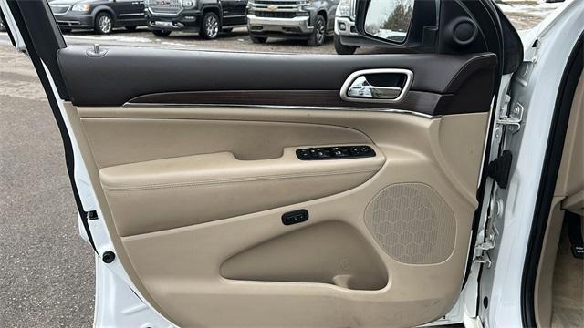 used 2015 Jeep Grand Cherokee car, priced at $10,700