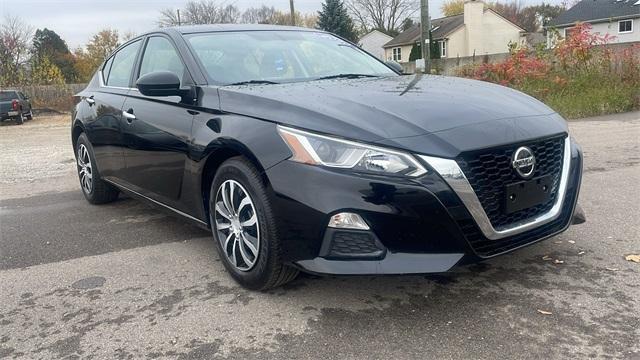 used 2020 Nissan Altima car, priced at $14,100