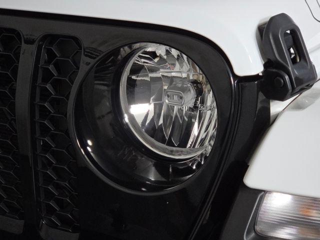used 2022 Jeep Gladiator car, priced at $35,075