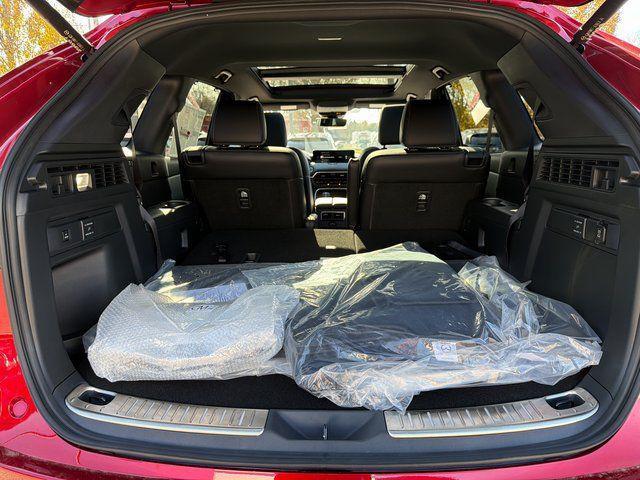 new 2025 Mazda CX-90 PHEV car, priced at $55,584