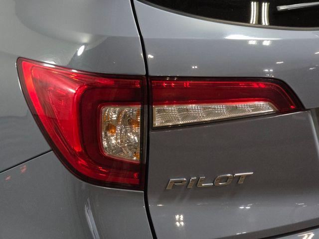 used 2022 Honda Pilot car, priced at $34,899