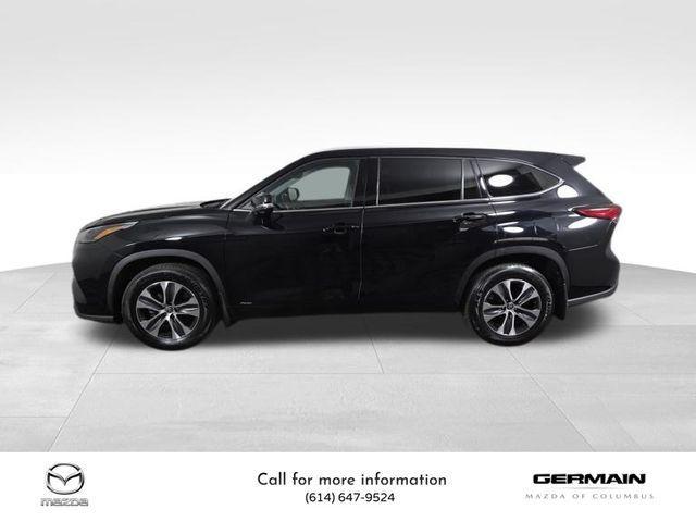 used 2022 Toyota Highlander Hybrid car, priced at $36,546