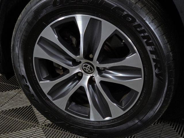 used 2022 Toyota Highlander Hybrid car, priced at $36,546