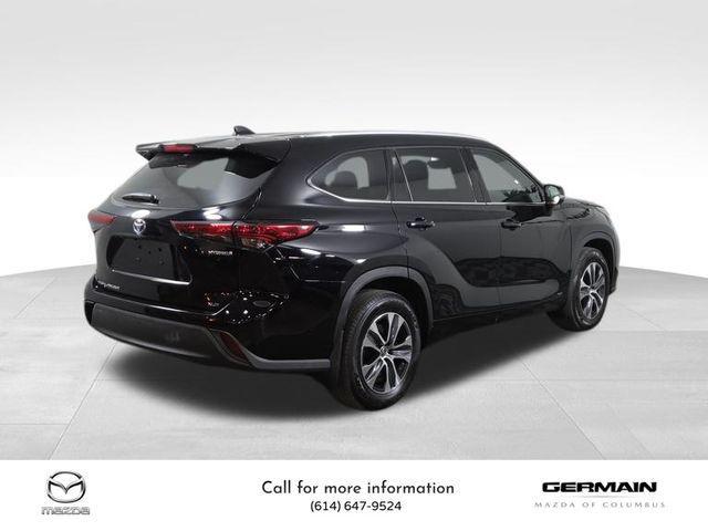 used 2022 Toyota Highlander Hybrid car, priced at $36,546