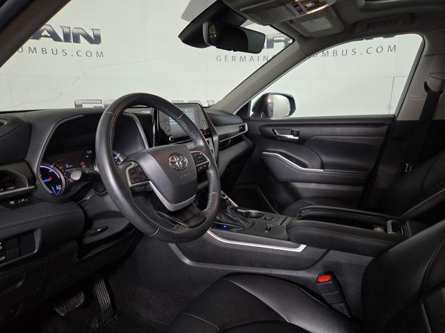 used 2022 Toyota Highlander Hybrid car, priced at $36,546