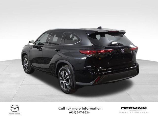 used 2022 Toyota Highlander Hybrid car, priced at $36,546