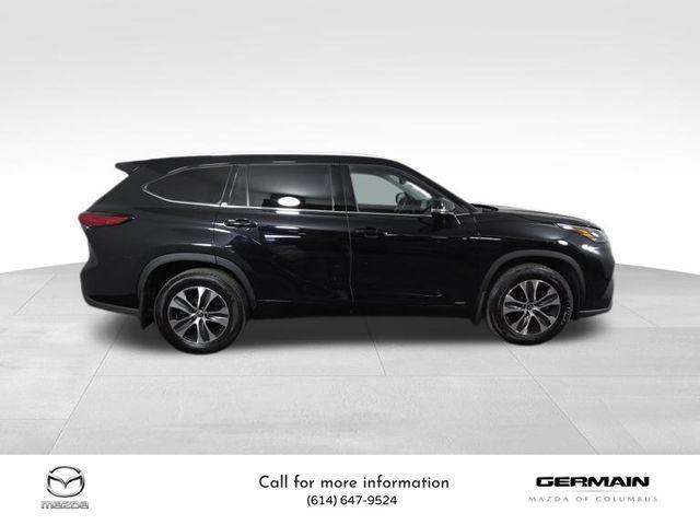 used 2022 Toyota Highlander Hybrid car, priced at $36,546