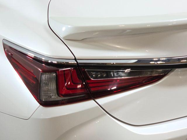 used 2021 Lexus ES 250 car, priced at $31,158